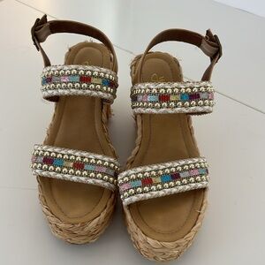 W-Not beaded sandals 4 inch high size 7 medium‎